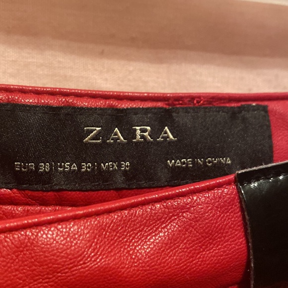 ❌❌SOLD❌❌Men’s Zara red pleather pants - Picture 2 of 3